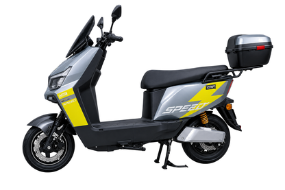 LAF Speed – Vista lateral com baú
