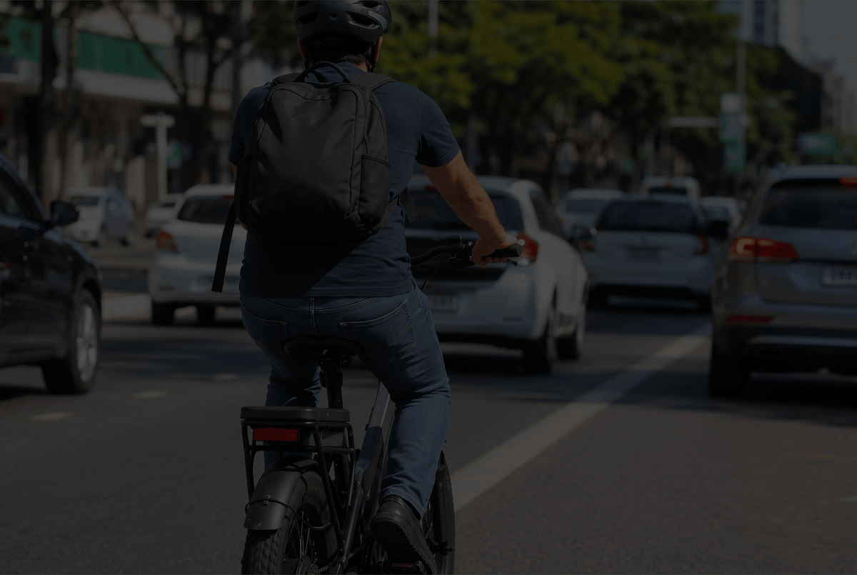 Bike elétrica pro seu filho ir à escola: quanto você economiza (e por que ela se paga sozinha)
