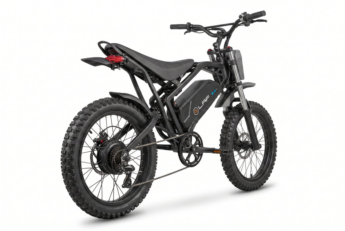 LAF L20 Cross – Vista traseira 3/4