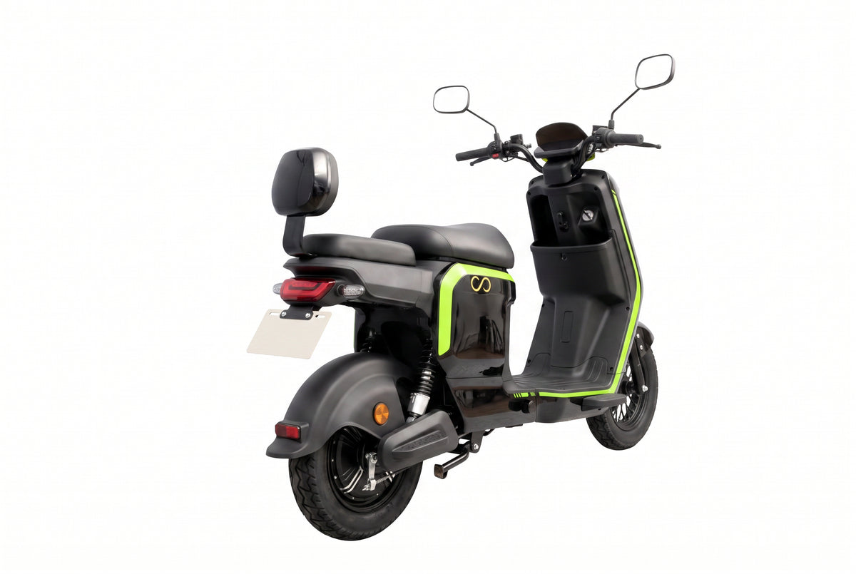 SUDU A4 – Vista traseira 3/4 com encosto e lanterna LED